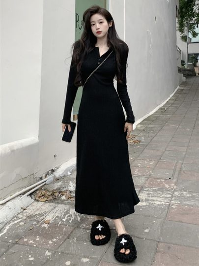 French-Style Half-Open Collar Long-Sleeve Knit Dress for Women, Suitable for Spring, Autumn, and Winter, with a Slim Waist and Fitted Design, Ideal as a Base Layer or Sweater Dress