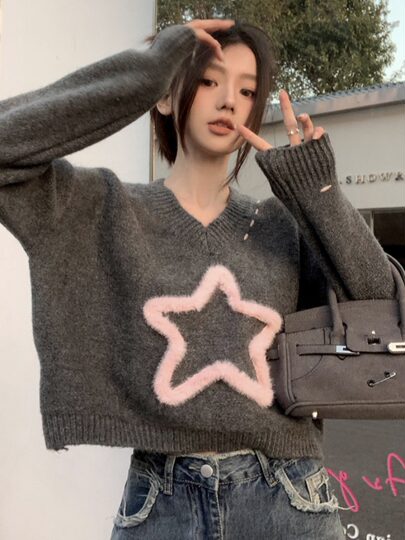 Three-Dimensional Star V-Neck Short Sweater for Women, Suitable for Spring, Autumn, and Winter, Soft and Loose, Lazy Style Knit Top, High-Waisted