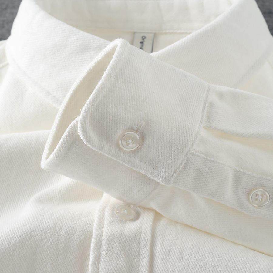 和風ツイル白のゆったりとした日焼け防止シャツ、2025年春秋用シンプルで万能なジャケット、純綿長袖夏物。