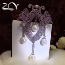 Brooch high-end female luxury temperament pin totem Creative Imitation light neckline cute Japanese Forest mother