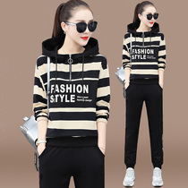 Spring and Autumn Sports Set Women 2020 New Fashion Striped Hooded Loose Casual Sweatshirt Tire Two Piece Tide