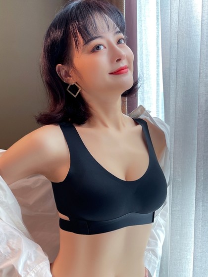 茶多酚交叉侧扣大码内衣女无钢圈性感聚拢小胸调整型无痕美背文胸