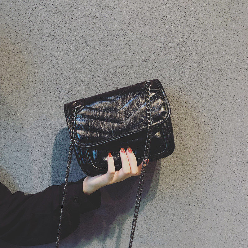 France's niche recreational bag girl 2021 new vintage fashion horse tie - handed slip - shoulder saddle bag bag