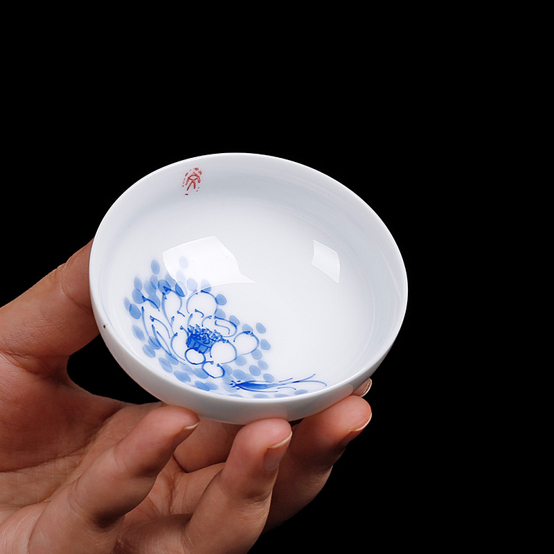 Jingdezhen hand - made noggin master cup single CPU kung fu tea tea tea glass ceramics single, single people