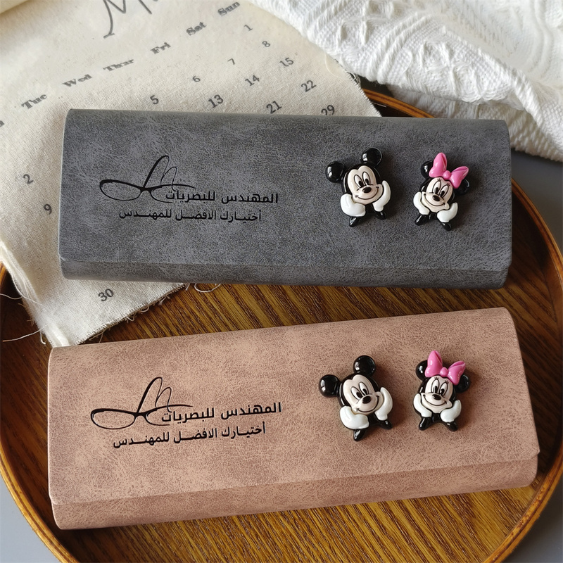 Mickey Mouse Anti-Pressure and Anti-Drop High-End Glasses Case for Myopia Glasses, Sunglasses, Portable Student Storage Mickey Mouse Anti-Pressure and Anti-Drop High-End Glasses Case for Myopia Glasses, Sunglasses, Portable Student Storage
