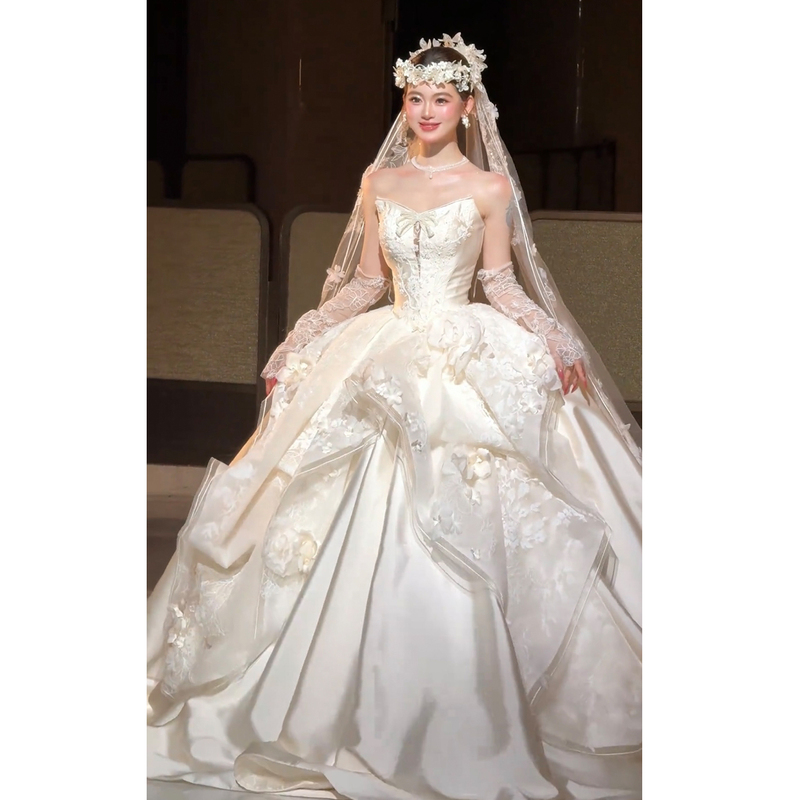 Strapless Satin French-Style Wedding Dress 2026 New Model High-End Luxury Court-Style Floral Main Gown for the Bride Strapless Satin French-Style Wedding Dress 2026 New Model High-End Luxury Court-Style Floral Main Gown for the Bride