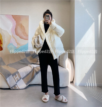 Flipped is simply fashionable and incorrigible ~ th design sense flower collar short down jacket 3 colors