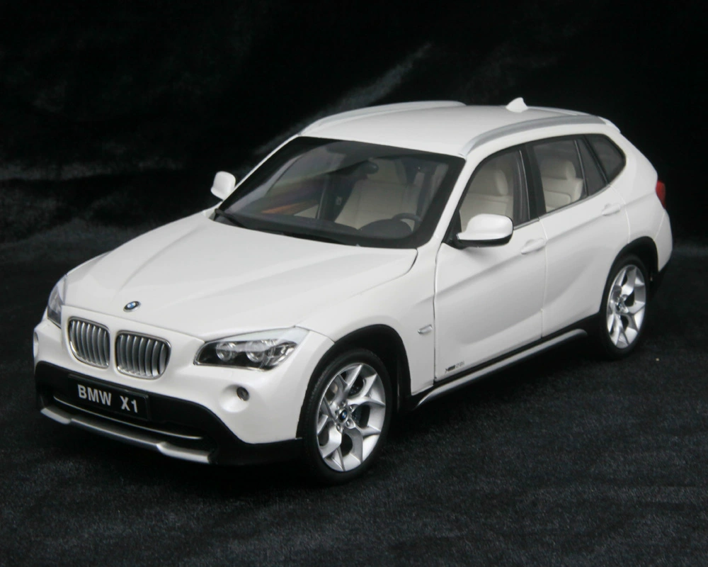 Mô hình xe tĩnh mô phỏng hợp kim Kyosho 1:18 BMW X1 xDrive 28i E84 - Chế độ tĩnh