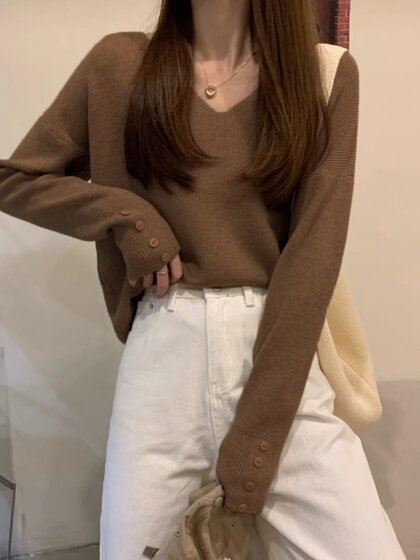 2026 Early Autumn New Pullover Loose Versatile Slimming V-Neck Sweater Long-Sleeve Knitted Base Shirt Women's Top