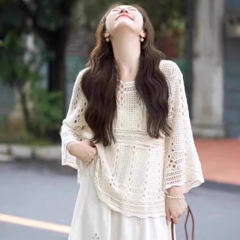 Hollow-Out Long-Sleeved Knitted Sweater for Women, Summer Outerwear, New Loose Round Neck Bell-Sleeve Sun Protection Top, Air-Conditioning Cover-Up