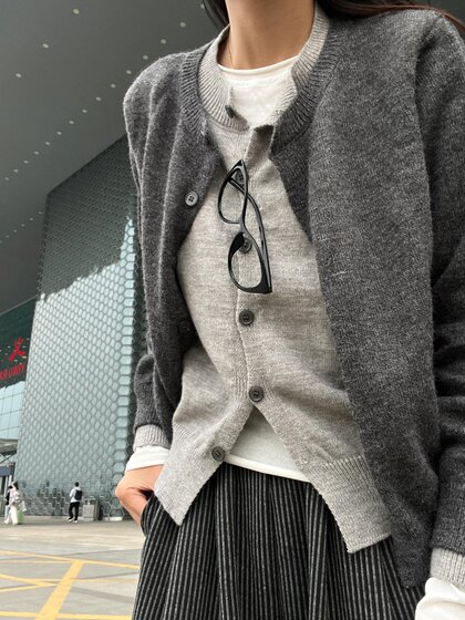 2026 New Korean-Style Chic Patchwork Color-Blocked Faux Two-Piece Knitted Cardigan Jacket for Women, Casual Outerwear Sweater Top