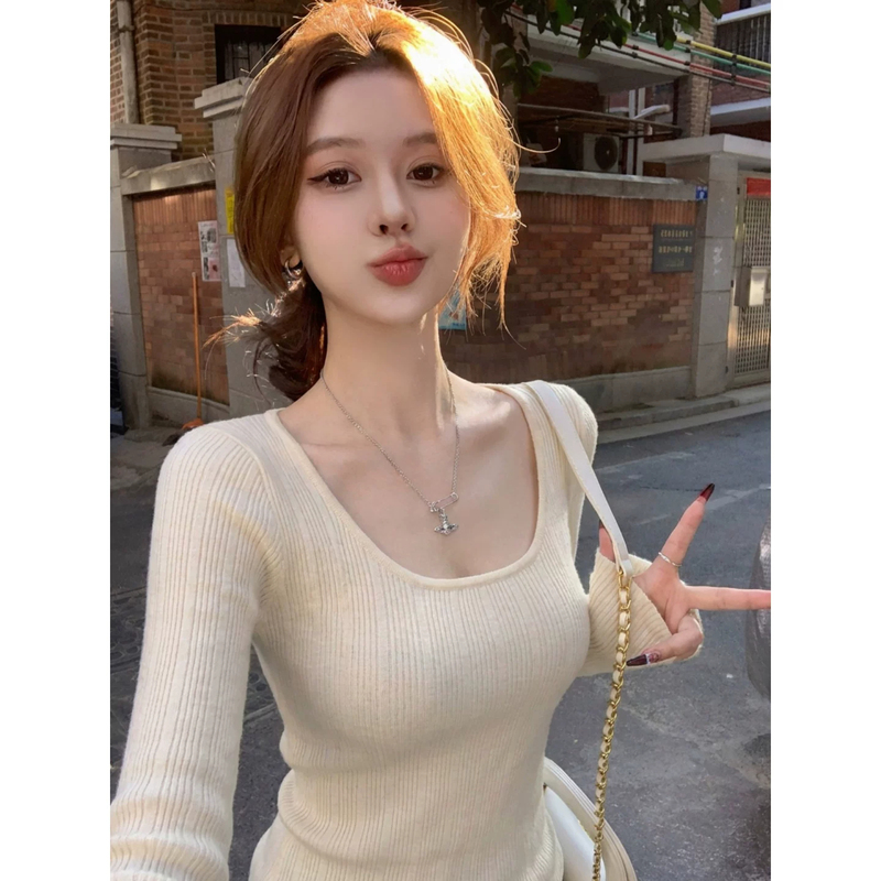 Korean Style Large Neckline White U-Neck Knit Sweater for Women, Slim Fit Inner Layer, 2026 Autumn and Winter Design, Ribbed Base Top Korean Style Large Neckline White U-Neck Knit Sweater for Women, Slim Fit Inner Layer, 2026 Autumn and Winter Design, Ribbed Base Top