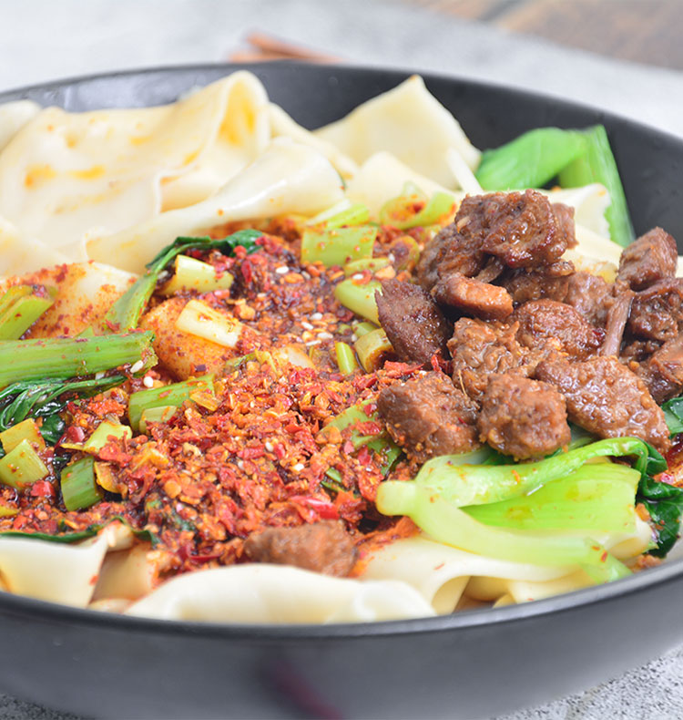 19年最好吃的速食面之一 良呈美 陕西biangbiang面 3盒 含肉臊 图8