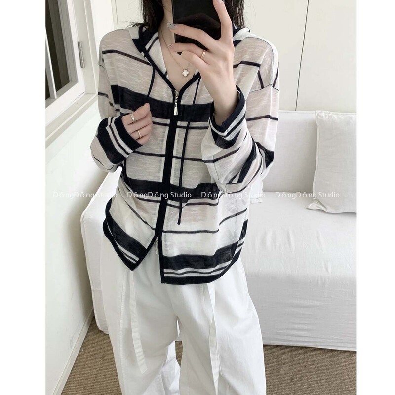 Very Stylish! / Black and White Pixel / Striped Hooded Long-Sleeve Sun Protection Jacket for Women [Length 58cm, Bust 108cm] 831