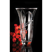 New York Lower Town Park imports Vera Wang's gift butterfly bow through the crystal vase