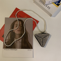 New flash drilling mesh red mini bag female pearl chain triangle slope bag package decorated fashion mini bag