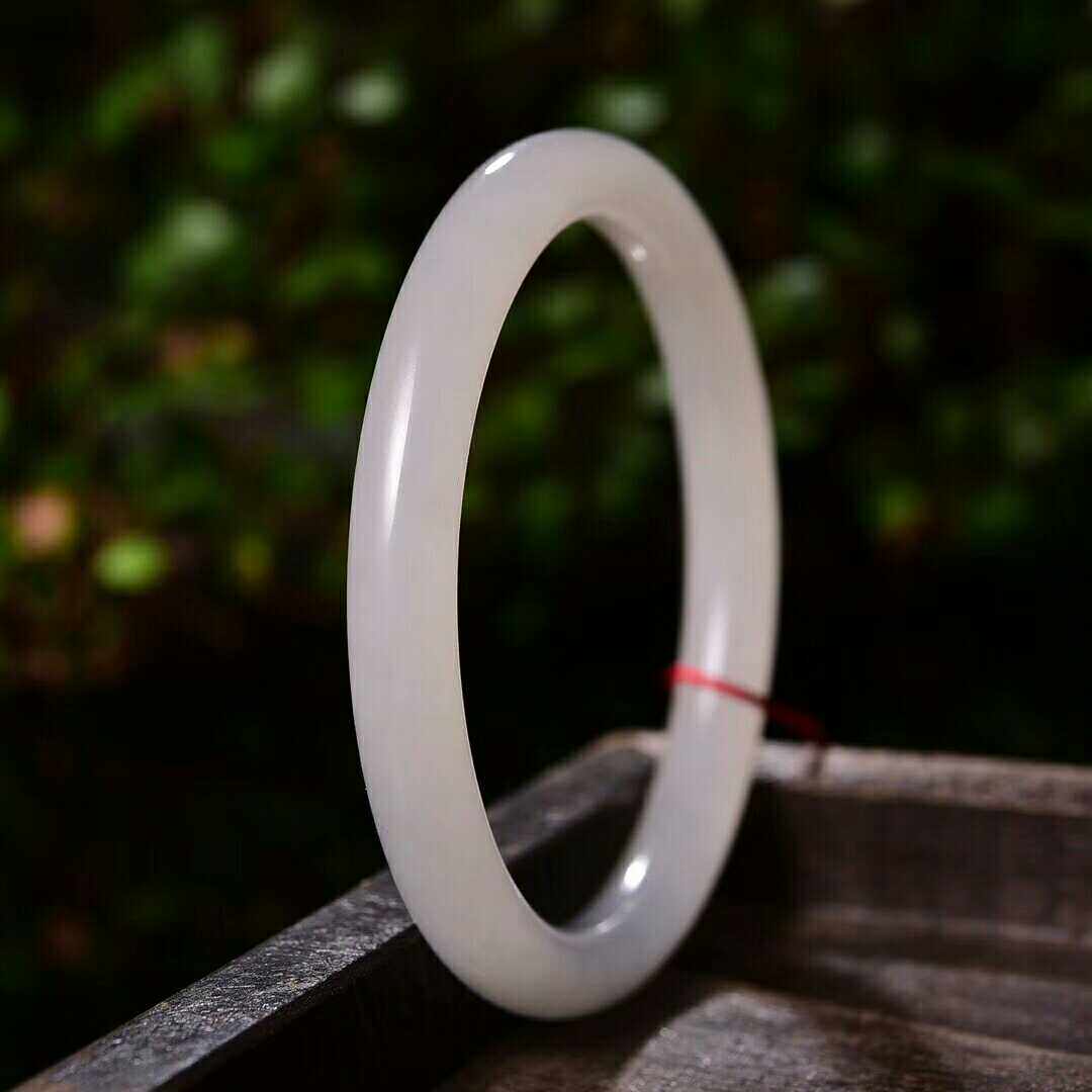 Natural Xinjiang and Tian Yuthin strip coupling powder bracelet ornament oil greasing belt certificate to support national recheck ice glutinous through-Taobao