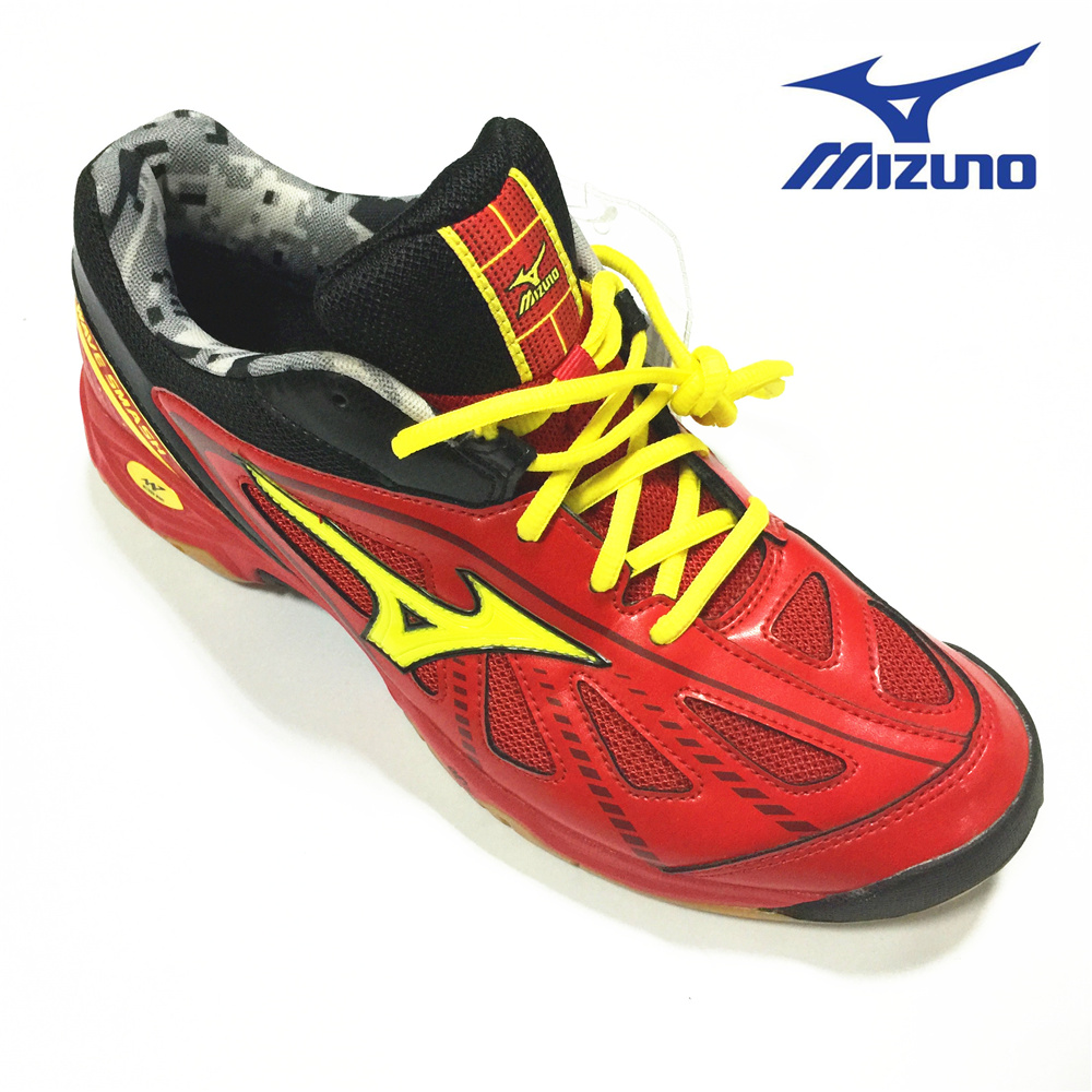 mizuno wave smash lo3