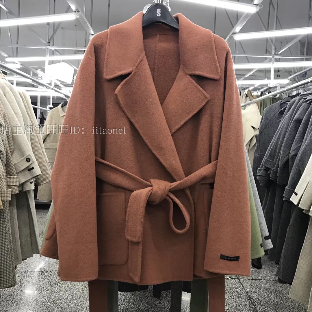 Phiên bản Hàn Quốc mới của áo len cashmere hai mặt khâu tay áo ngắn phần eo eo cá trích họa tiết vạt áo rộng vai áo khoác phao nữ