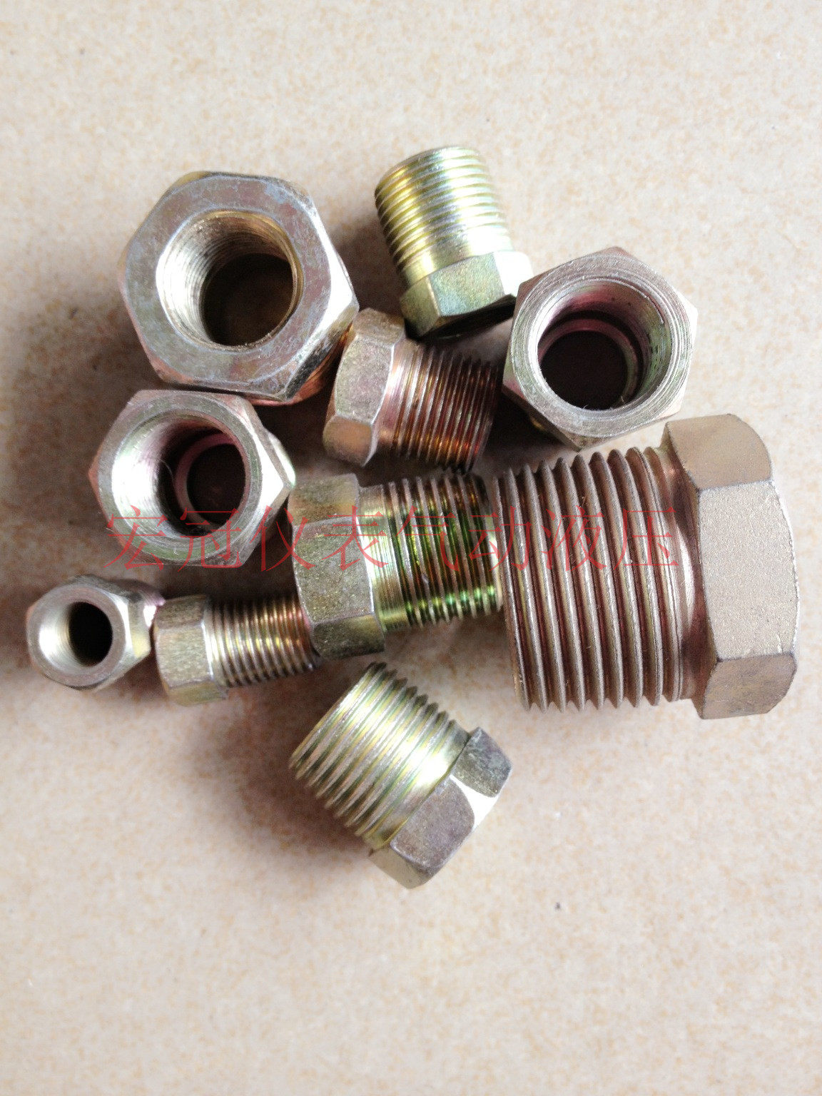 Iron Informing hydraulic oil pressure internal and external tooth change diameter replenishing core replacement head external tooth change inner tooth transition joint