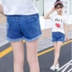 Các mẫu mùa hè giảm giá cho bé gái Quần short denim thêu thêu trẻ em mặc quần short 9,9 nhân dân tệ Quần short mới - Quần jean