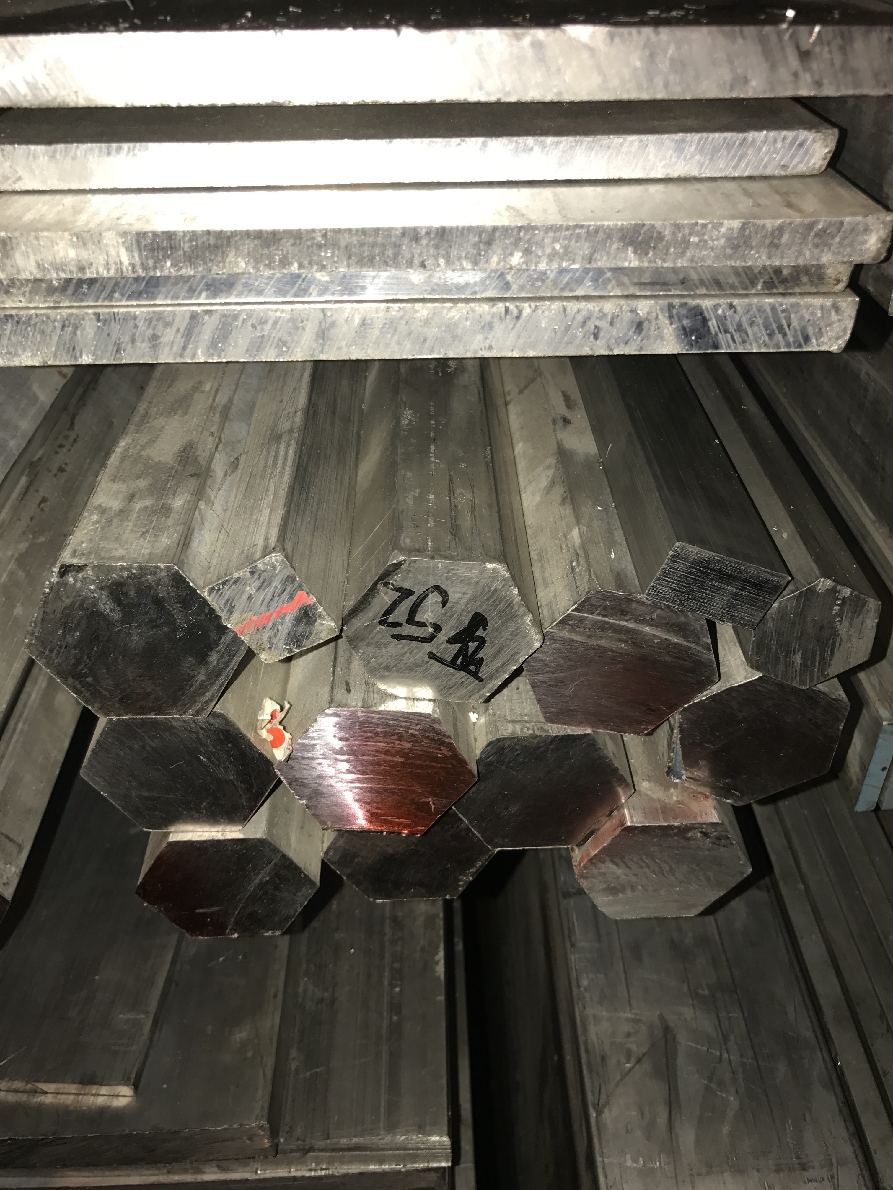 Hexagonal aluminum rods 6061 6063 6082 6181 5754 12 14 17 22 24 27 30