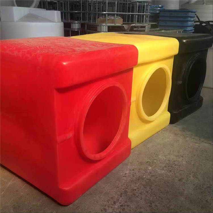 Nhà sản xuất container cung cấp các thùng kiloliter mới làm bằng nhựa PE thực phẩm và ống mạ kẽm. - Thiết bị nước / Bình chứa nước can 50 lít