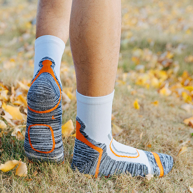 Medium tube outdoor leisure sports socks men and women elite towel bottom socks stockings hiking socks basketball socks cycling socks