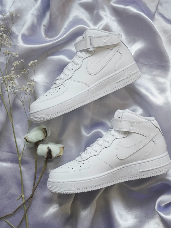 Nike Air Force1 AF1 Nike Air Force One màu trắng tinh khiết giữa nam và nữ thấp cổ điển - Dép / giày thường