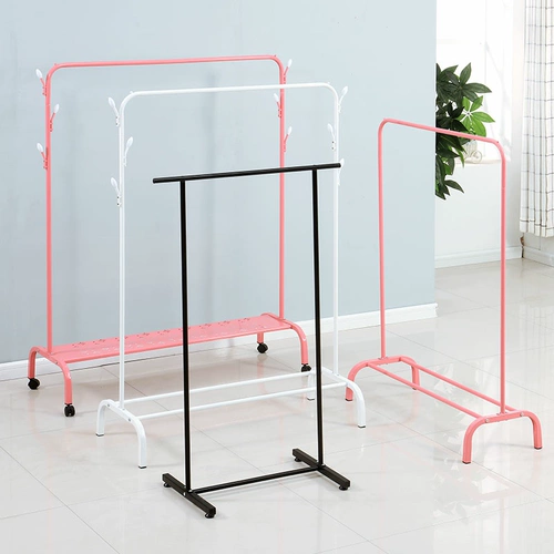 Студенты в спальне Liangyi Frame, падающие в спальню, сушные стойки в комнате, холодный солнечный ожог Стальная труба стеганое стеганое стеганое стеганое стеганое стеганое стеганое стеганое стеганое одеяло