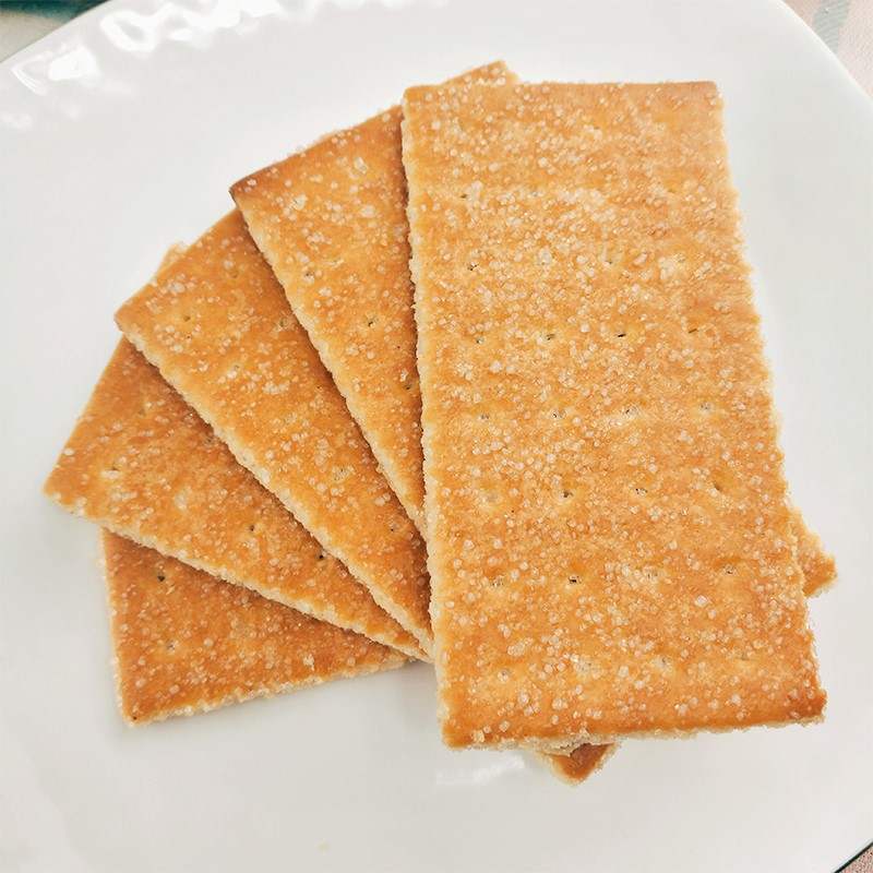 White sugar crackers old sweet and crisp 80 back nostalgic classic incense ultra whole box as a kid with a taste snacks early tea