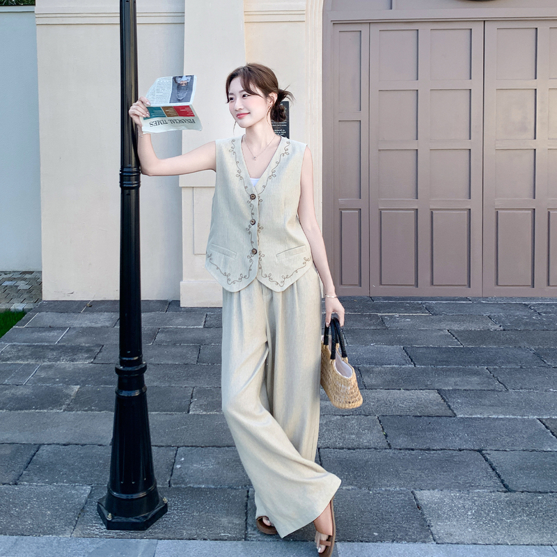Retro French-Style Embroidered Vest and Wide-Leg Pants Set 2026 New Women's Spring/Summer Super Trendy Old Money Style Outfit Complete Set