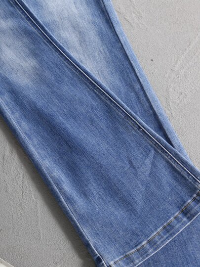 Hip-Lifting Jeans for Women, Slightly Flared, Slim Fit, 2026 Spring New Fashion, High-Waisted, Popular Bell-Bottom Pants for Petite Figures