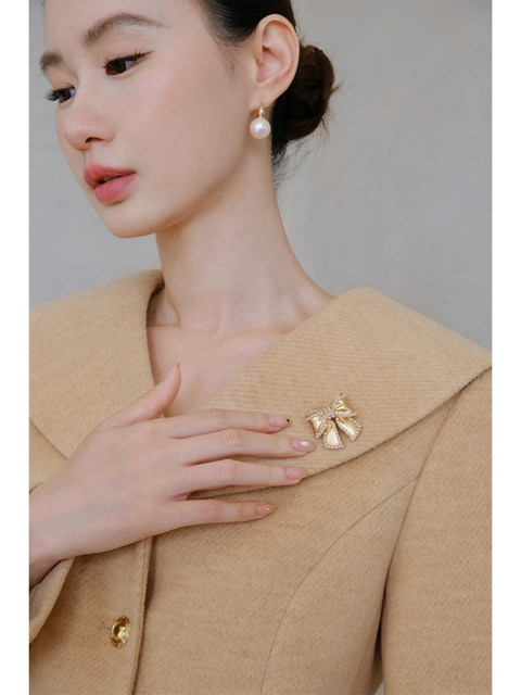 XXNING French retro large lapel small off-shoulder coat, high-end design, age-reducing short coat top