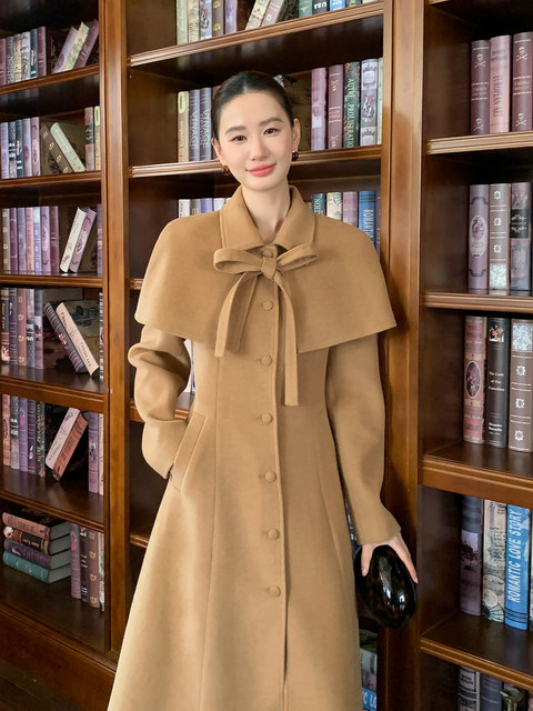 Xxning French-Style Elegant and Luxurious Cape Coat Two-Piece Set for Women, New Autumn and Winter Waist-Cinching Slimming Woolen Coat
