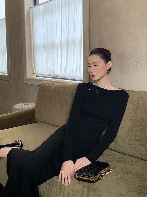 Xxning French Floral Off-Shoulder Knitted Skirt Suit for Women 2025 Autumn and Winter New Slim Fit Two-Piece Set