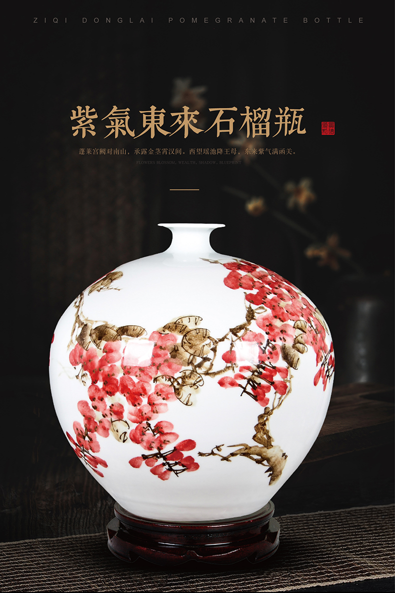 The Master of jingdezhen ceramics hand - made pomegranate vases, flower arrangement of Chinese style living room TV ark, crafts ornament