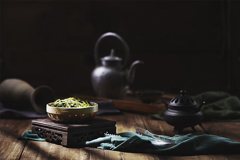 Jingdezhen shadow green elder brother up with ceramic seal caddy fixings black tea, green tea pu - erh tea bag gm caddy fixings