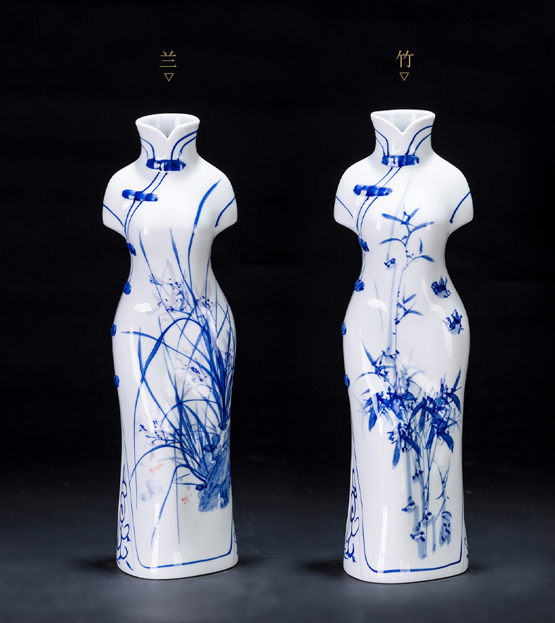 Blue and white cheongsam jingdezhen ceramics hand - made furnishing articles sitting room ark, rich ancient frame home decoration creative process