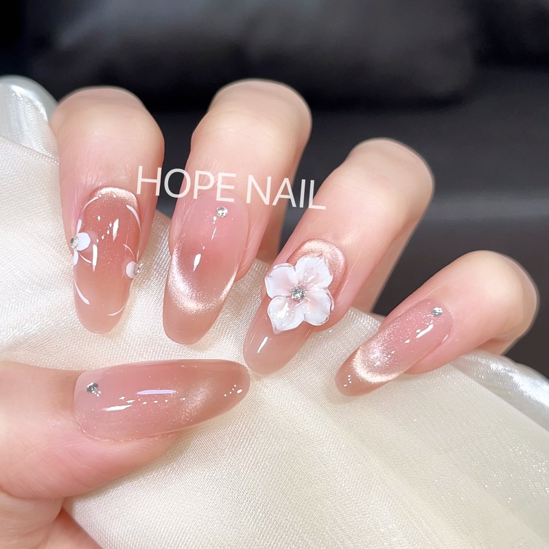 【White Tea Delight】Icy French Cat Eye Hand-Painted 3D Carved Handmade Wearable Nails Gentle and Elegant Nail Stickers