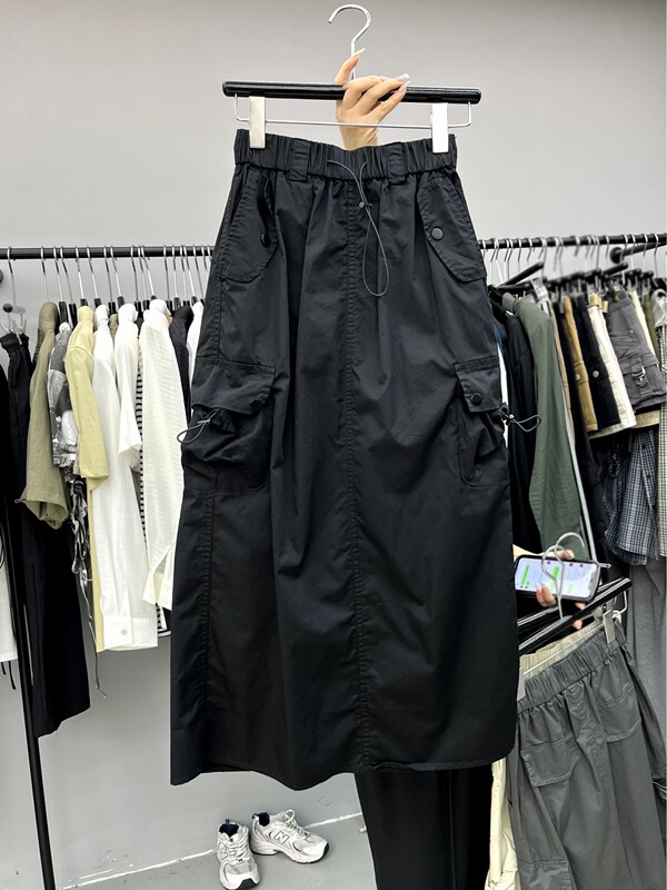 Guangzhou Thirteen Rows Popular Vintage High-Waisted Drawstring Workwear Skirt for Women, Summer Slit Black Midi Skirt