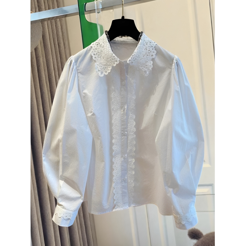 High-End Lace Trim Patchwork Lapel Shirt for Women 2026 Early Autumn New Loose and Beautiful White Cotton Top High-End Lace Trim Patchwork Lapel Shirt for Women 2026 Early Autumn New Loose and Beautiful White Cotton Top