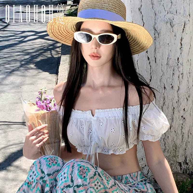 Vacation Style Outfit for Women, Summer Hot Girl Hollow-Out Embroidered One-Shoulder Short Crop Top, Sexy White Tube Top Shirt