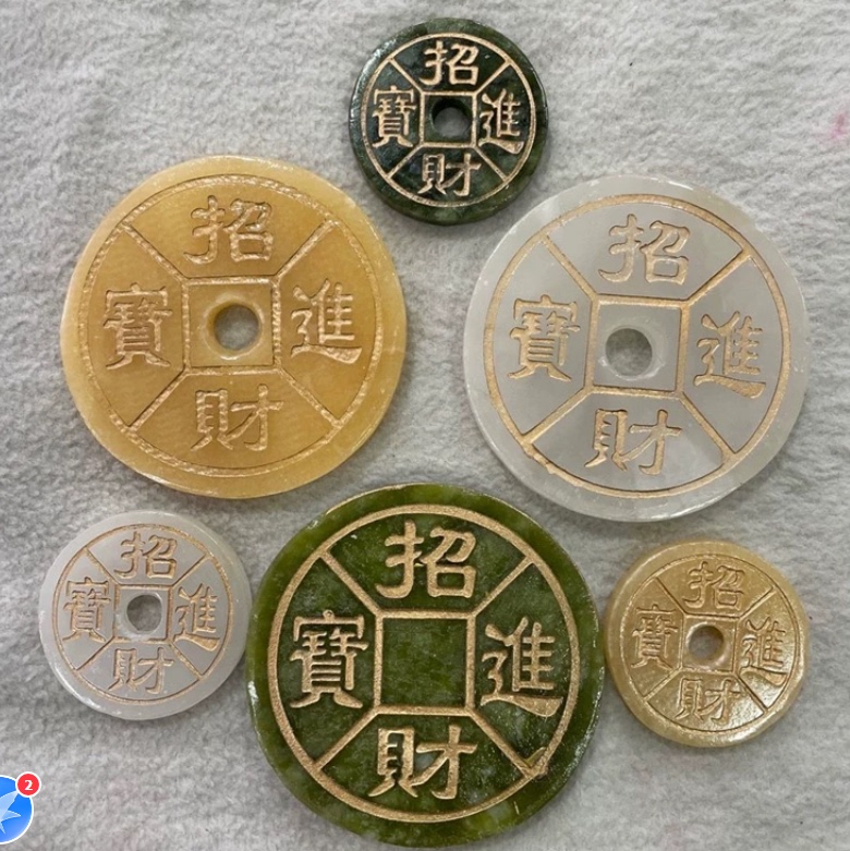 The Copper Coins in the Mouth of the Golden Toad Are Pure Natural Jade, Yellow Jade, Green Jade, White Jade Ornaments, Copper Coins That Attract Wealth and Treasure, Jade Coins The Copper Coins in the Mouth of the Golden Toad Are Pure Natural Jade, Yellow Jade, Green Jade, White Jade Ornaments, Copper Coins That Attract Wealth and Treasure, Jade Coins
