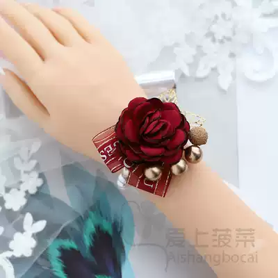 Korean style beautiful beauty of bride, wrist flower bridesmaid sister group hand flower Chinese wedding ceremony high-grade corsage brooch Red