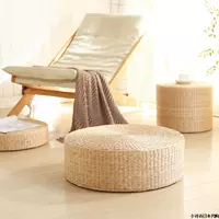 Тонко сплетенная шифрованная трава травяного цвета толщиной 20см.