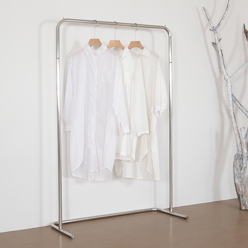 Clothing store display stand Floor-standing light luxury wind hangers Silver women's clothing shelves Stainless steel brushed clothes racks