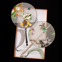 Su embroidery fan craft Group fan embroidery Palace fan ancient style Hanfu palm fan Chinese style embroidery dance fan Special Gift