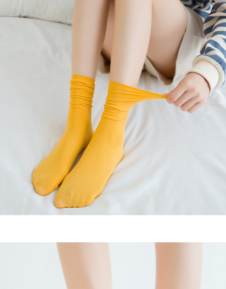 4 đôi vớ nữ mùa hè mỏng phần ống thoáng khí vớ thủy triều Hàn Quốc màu rắn dài vớ nữ cá tính mùa hè - Vớ hàng tuần tất khử mùi kháng khuẩn