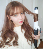 Ceramic glaze LCD curler roll bar roll bar Big wave pear flower air bangs Hot egg roll head